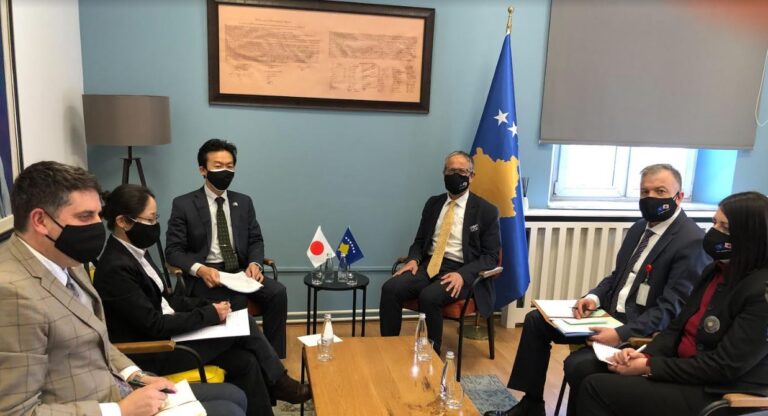 Vitia dhe ambasadori i Japonisë në Kosovë flasin për bashkëpunim