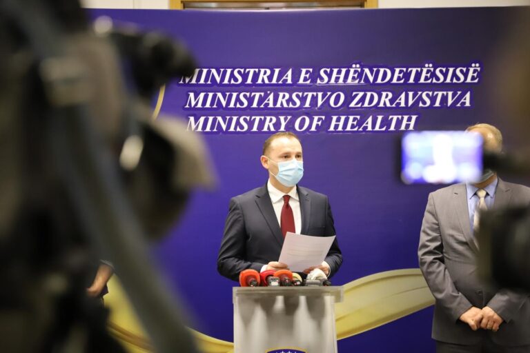 Zemaj tregon pse nuk lejuan mbylljen e shkollave për një javë