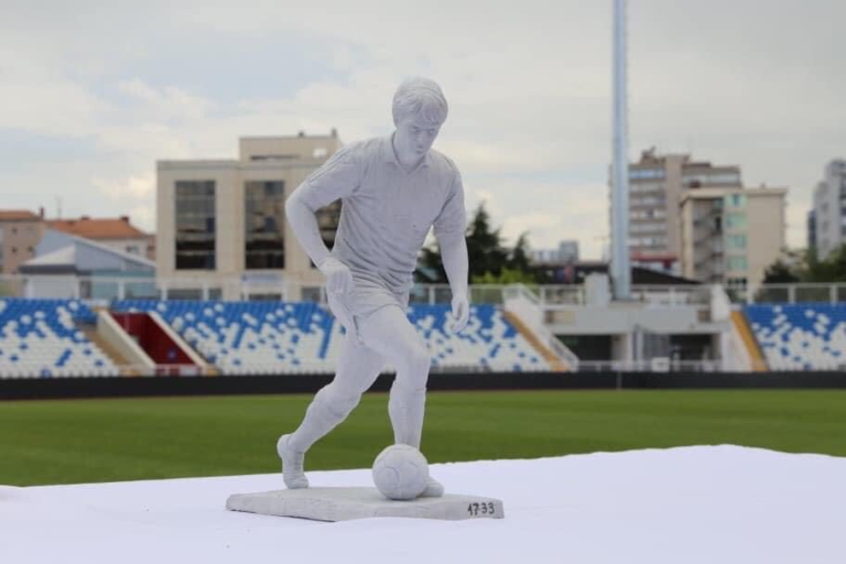 Në trevjetorin e vdekjes së Fadil Vokrrit, pritet të përurohet shtatorja e tij