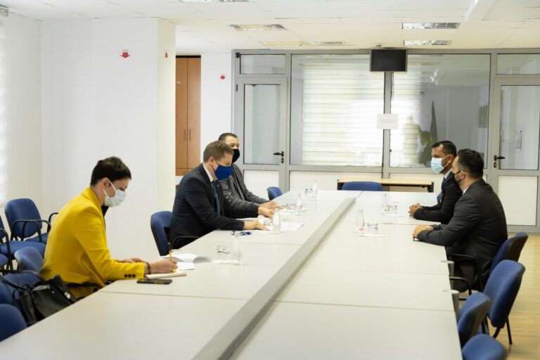 BE-ja në Kosovë uron komunitetin rom për Ditën Ndërkombëtare të tyre