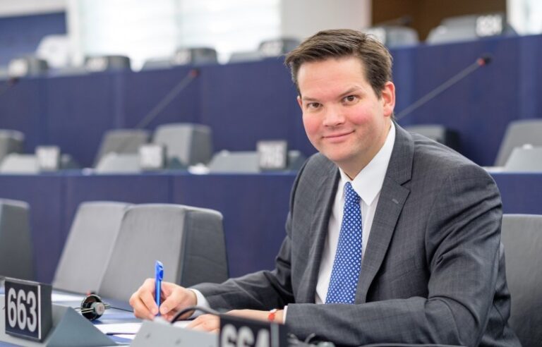 Mandl: Takova vetëm një person nga Kosova që ishte për ndryshim të kufijve, e ai ishte Thaçi