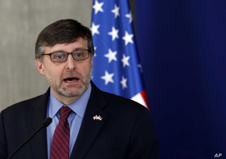 Palmer presion mbi Listën Serbe të qëndroj në seancë kur votohet Osmani, e thërret direkt në telefon edhe Vuçiqin