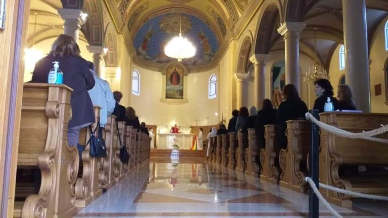 Miliona të krishterë po festojnë Pashkët nën masa izolimi