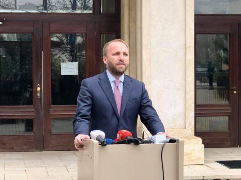 Tahiri mesazh Kurtit: PDK nuk lejon të ndërmerret asnjë kompromis që cenon funksionalizimin e Republikës