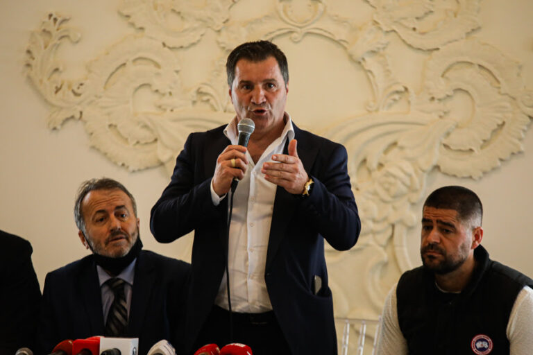 Afrim Muqiqi pas anulimit të dasmave: Ka qenë vendim i ngutshëm, dasmat e aranzhuara është dashur të mbahen