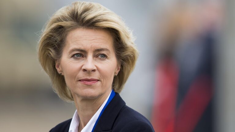 Von der Leyen: 95 mijë doza të vaksinave do të arrijnë në Kosovë nga muaji maj