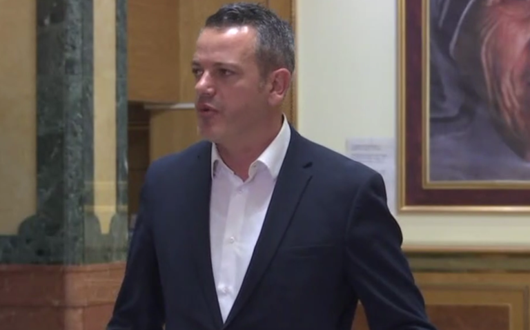 Gashi-Vetëvendosjes: Ndalini shantazhet ose e ndërrojmë qëndrimin