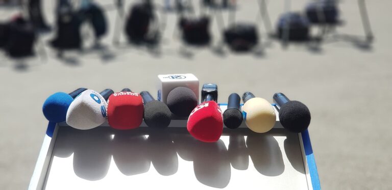 Gazetarët kërkojnë të jenë prioritet në vaksinim