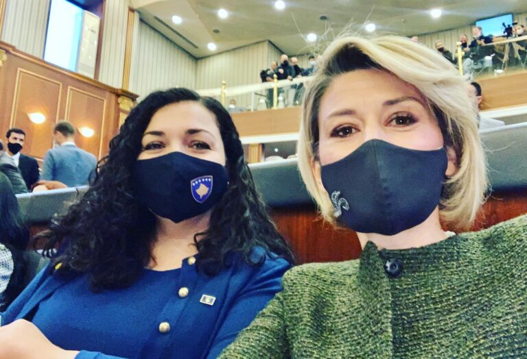 Kusari-Lila selfie me Osmanin: Loading…Madam President!