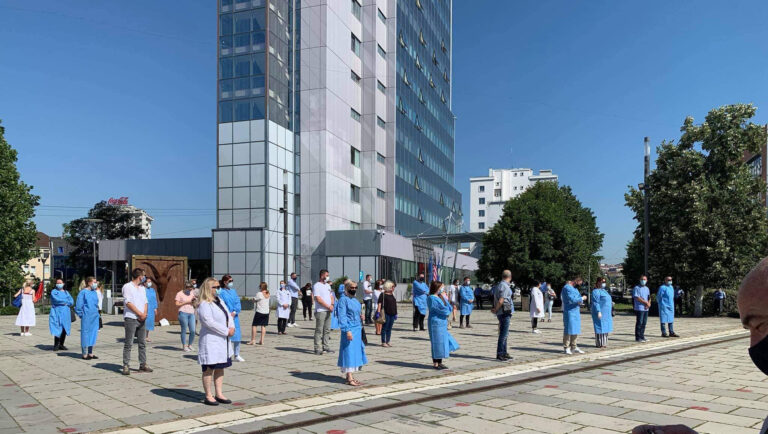 AAK përkrah protestën e thirrur nga infermierët e Kosovës