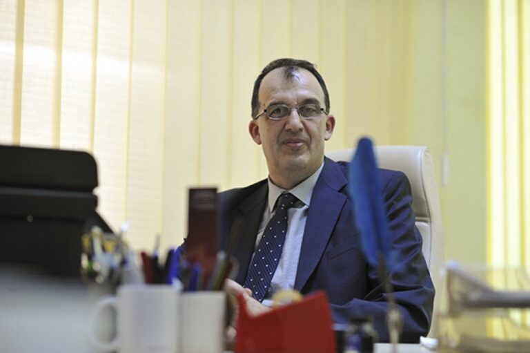 Pupovci: Ndoshta rreth 1 mijë mësimdhënës janë tepricë në Kosovë