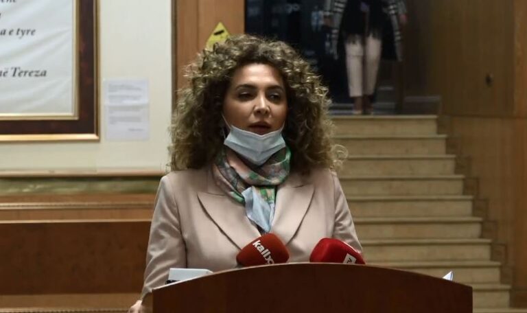 Reshitaj: Nuk jam larguar nga AAK-ja, shkova në Kuvend se s’dua të bllokohemi nga Lista Serbe