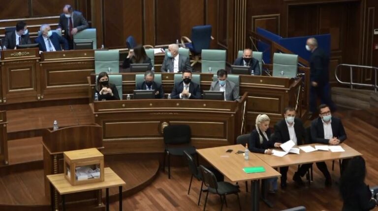 Dështon raundi i parë për zgjedhjen e presidentit, vetëm 78 deputetë morën pjesë në votim