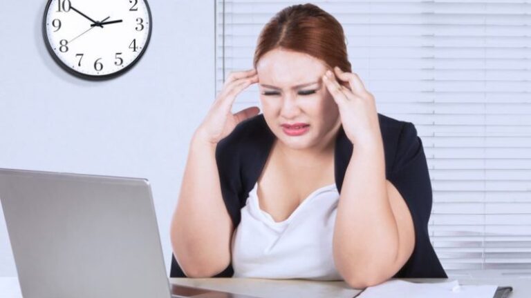 Studimi i fundit: Stresi mund t’ju ‘dhurojë’ më shumë kalori se dy hamburgerë