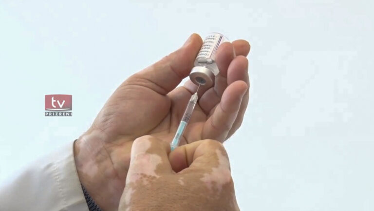 Deri tani 29,704 marrin persona vaksinën antiCOVID në Kosovë, IKSHPK: Asnjë nuk pati efekte të rënda pasvaksinale