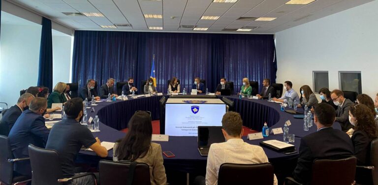 Haxhiu: Zyrtarisht po fillon një nga proceset më të rëndësishme të drejtësisë, Vettingu