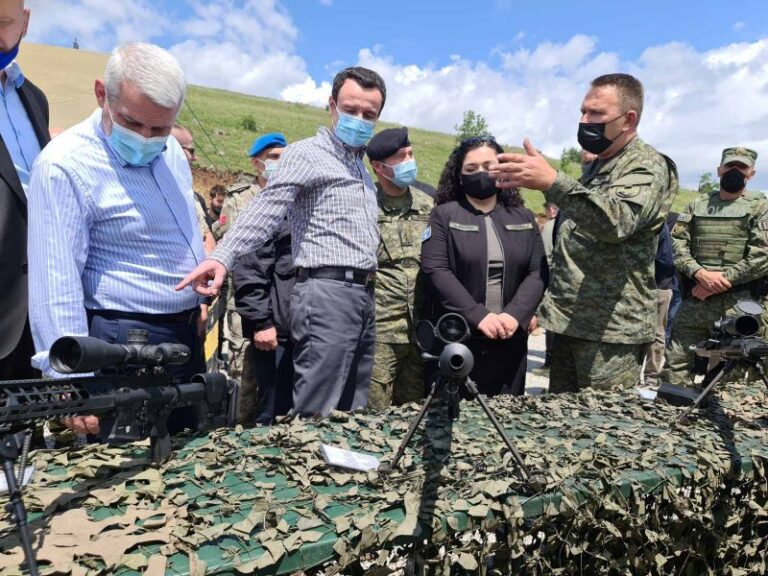 Vjosa Osmani: Forcat tona të armatosura janë sinonim i shtetësisë sonë