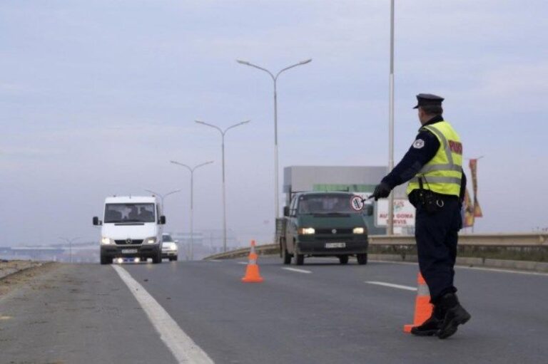 Policia shqiptoi 1805 gjoba trafiku për 24 orë