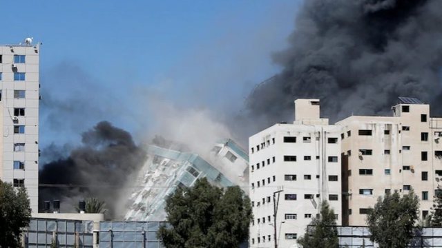 Nuk ndalet Izraeli, bombardon një tjetër ndërtesë shumëkatëshe në Gaza