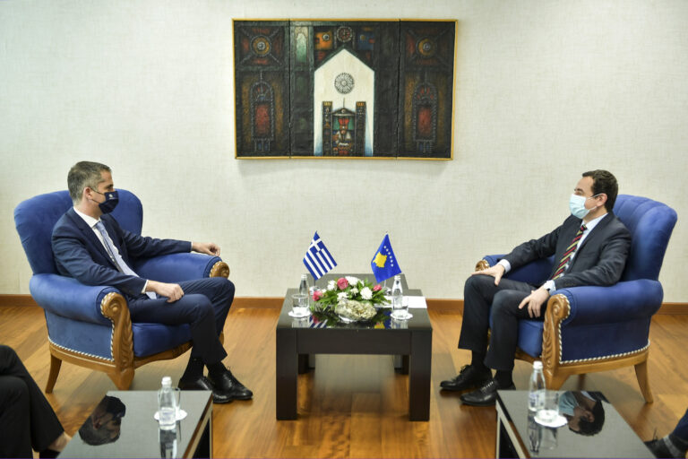 Kurti priti në takim kryetarin e Athinës, merr mbështetje nga Greqia për procesin e liberalizimit të vizave