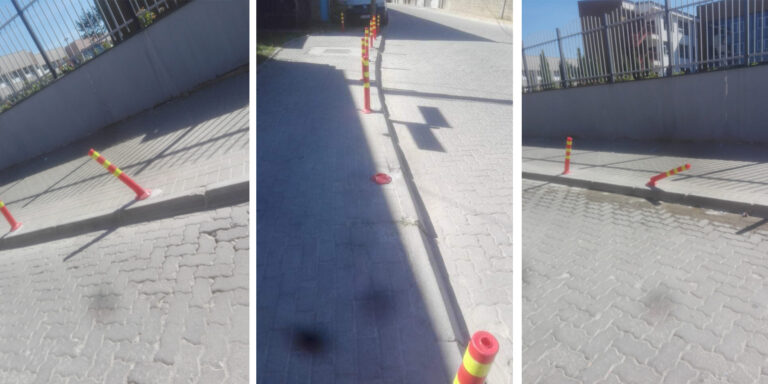 Dy ditë pasi u vendosen, fillon dëmtimi i pengesave në rrugën ” Nexhat Fanaj'”