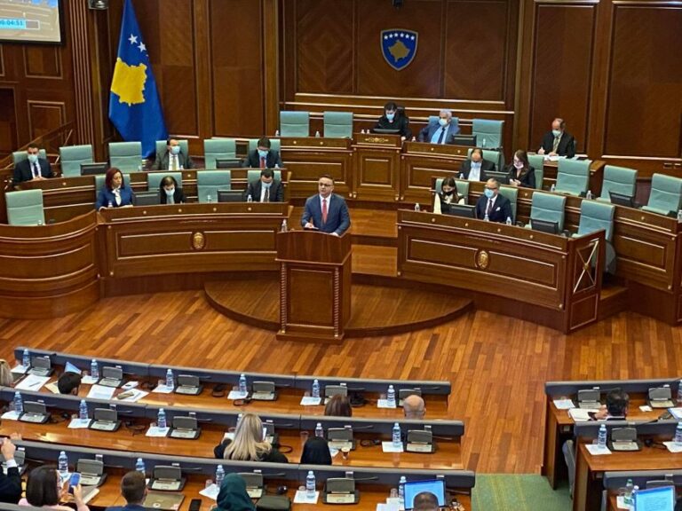 LDK e AAK, Kurtit: Merre më seriozisht çështjen e krizës energjetike, a mund të garantosh që s’do të ketë shtrenjtim të rrymës