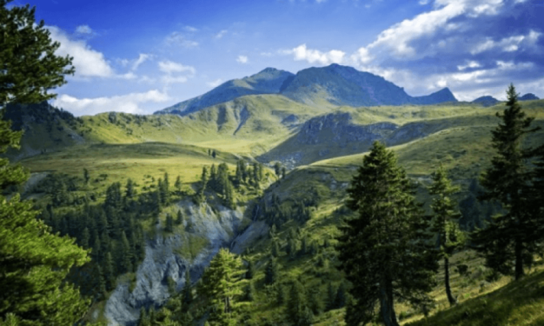 Alpinistët i ankohen Qeverisë se nuk po mund të kalojnë normalisht kufirin me shtetet e rajonit si më parë