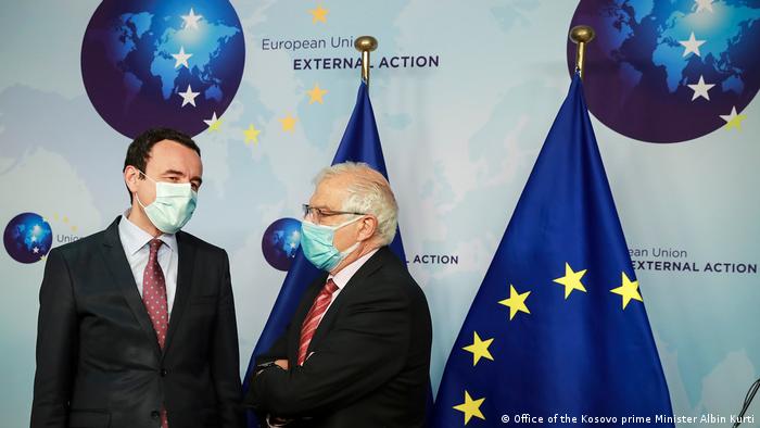 Borrell më në fund apelon që Kosovës t’i liberalizohen vizat