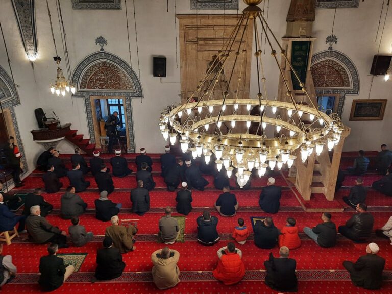 Falet Fitër Bajrami, kërkohet kujdes maksimal gjatë vizitave