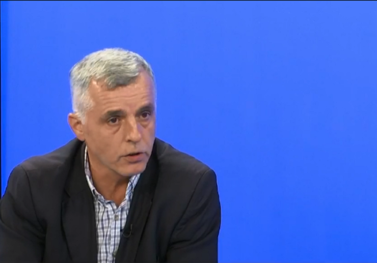 Klinaku: Kurti duhet të tregojë se a është takuar me zyrtarë të Speciales në Bruksel!