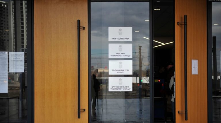 Dy serbë lirohen nga akuzat për vrasjen e shqiptarëve