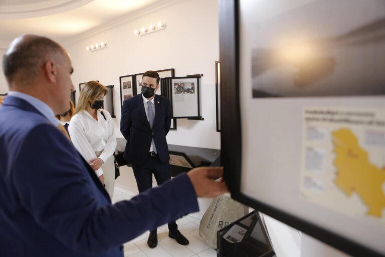 Kryetari i LDK për Ibrahim Rugovën: Themeltar i shtetit të Kosovës