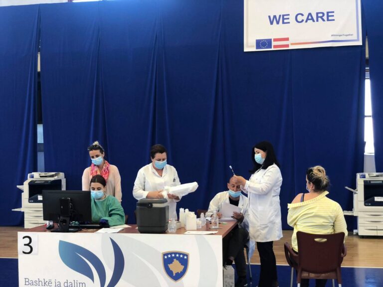 29 mijë të vaksinuar në nivel vendi, 4 mijë janë staf shëndetësor
