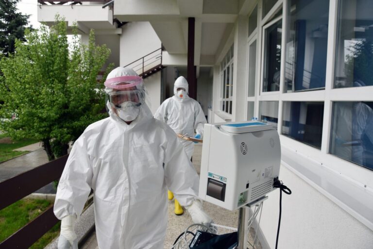 Mbi 2 mijë e 500 raste aktive me COVID-19 në Kosovë