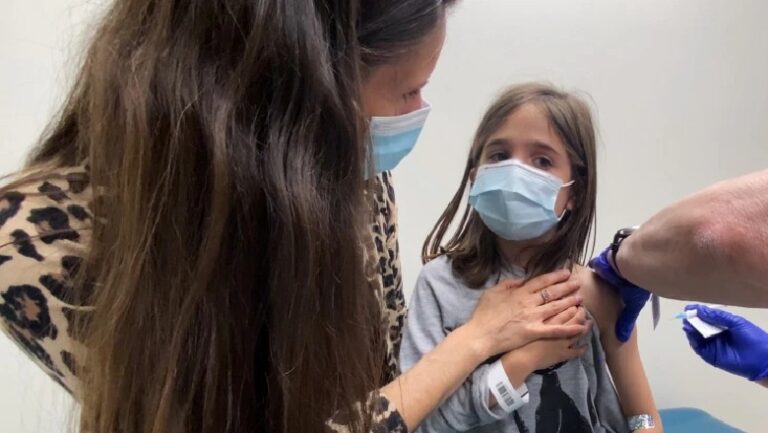 Vendet e BE-së nisin vaksinimin e adoleshentëve me Pfizer