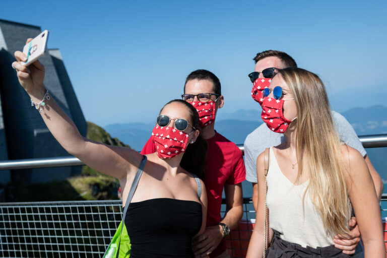 Ekspertja zvicerane: Imuniteti nga marrja e vaksinës zgjat më shumë se gjashtë muaj