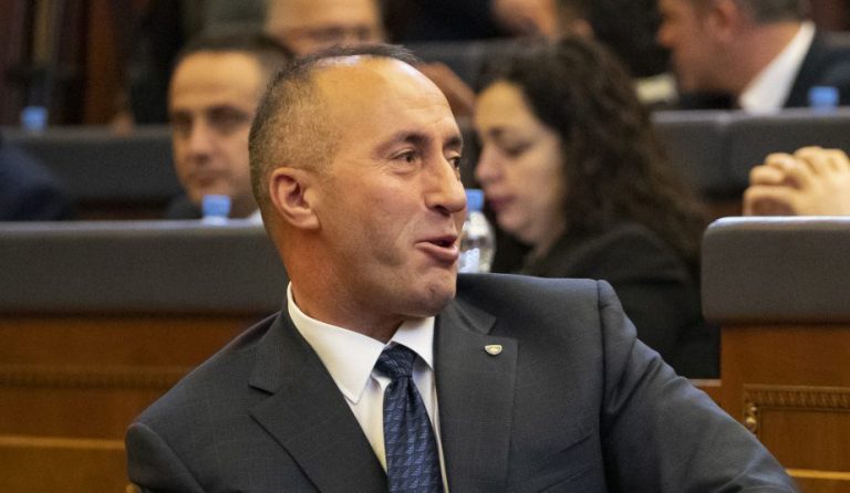 AAK-ja jep nënshkrimet për ta çuar Osmanin në Kushtetuese