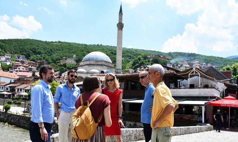 Raportuesja për Kosovën në Parlamentin Evropian, Viola von Cramon viziton Prizrenin