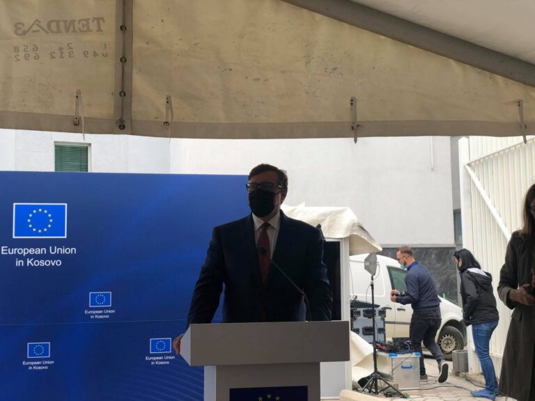 Palmer: ShBA-ja e mbështetë fuqishëm dialogun – s’jemi palë, veç partner