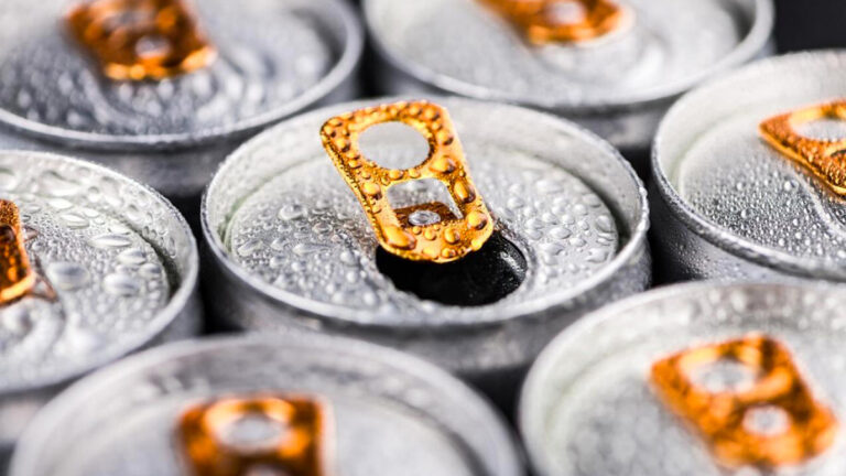 Vdes një 13 vjeçar në Kroaci, konsumoi shumë pije energjike