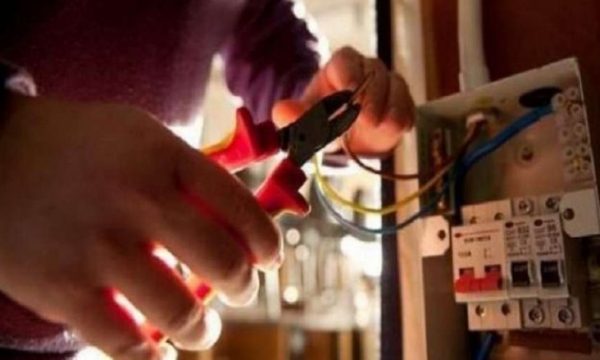 Disa fshatra të Opojës sot do të mbesin pa energji elektrike