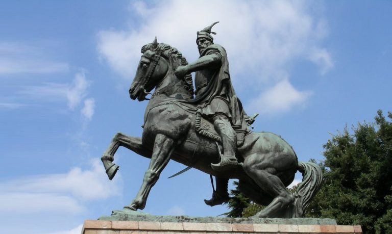 Osmani: Gjergj Kastrioti- Skënderbeu ishte strategu i betejave dhe ndërtuesi i aleancave