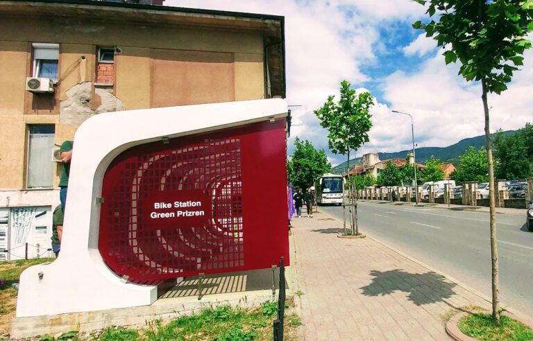 Komuna e Prizrenit: Stacionet e biçikletave afër finalizimit
