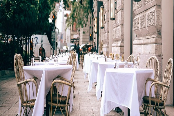 Kafenetë dhe restorantet gjermane rritin çmimet – kanë mungesë punëtorësh