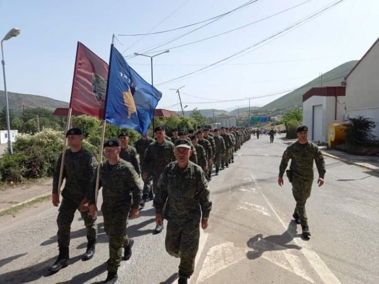 Ushtritë shqiptare pastrojnë zonën ndërkufitare Kosovë-Shqipëri