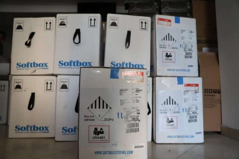 Në Kosovë arrijnë edhe mbi 106 mijë doza të vaksinës së Pfizerit