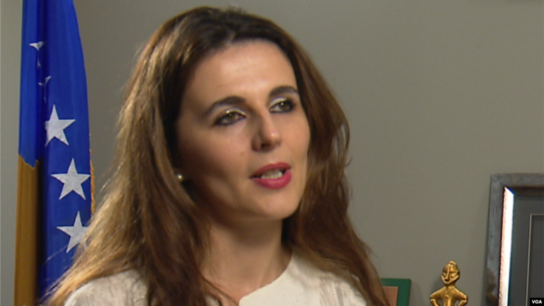 Çitaku, PDK: Qeveria e suspendon politikën e jashtme