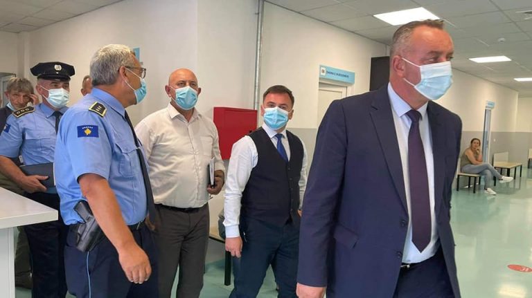 Ramosaj: Vetëm presidentja Osmani është interesuar për qytetarët e helmuar, askush tjetër nga krerët institucionalë!