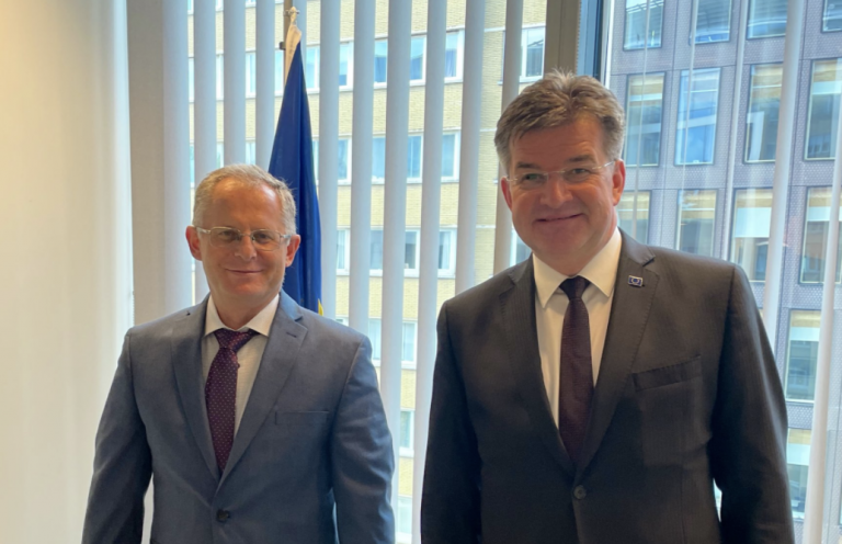 Çështja e targave dhe situata në veri – deklaratat e Lajçakut e Bislimit dhe takimi në Bruksel