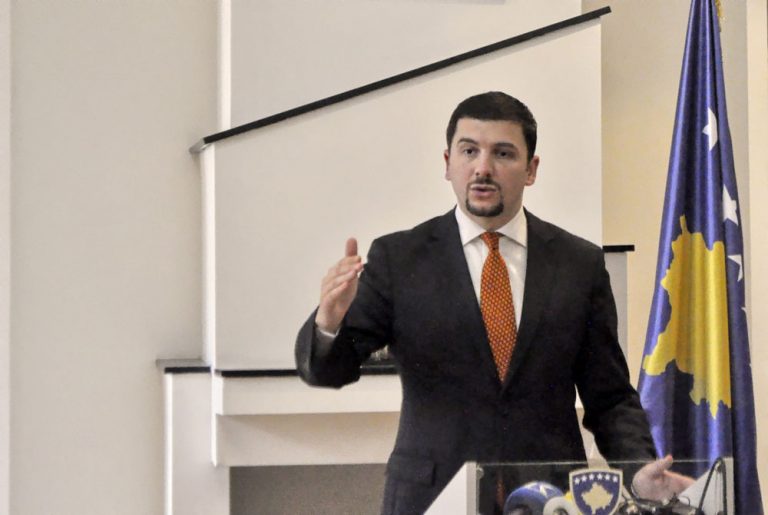 Krasniqi: Kurti po fshihet prapa seancës së Kuvendit për referendumin e Serbisë në Kosovë